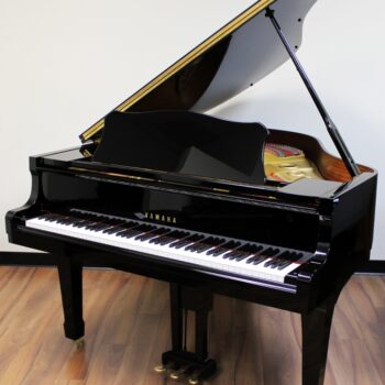 Piano G1 Yamaha Japonés